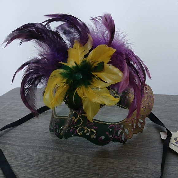 MARDI GRAS Feather Embellished Handpainted Masquerade Mask - Picture 7 of 14